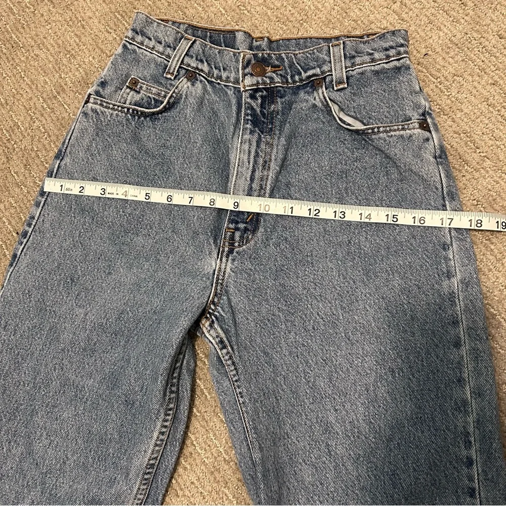 Levi's High Rise Blue Jeans - Picture 7 of 10